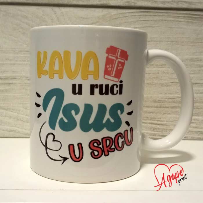 Šalica s tekstom „Kava u ruci Isus u srcu“ - 012